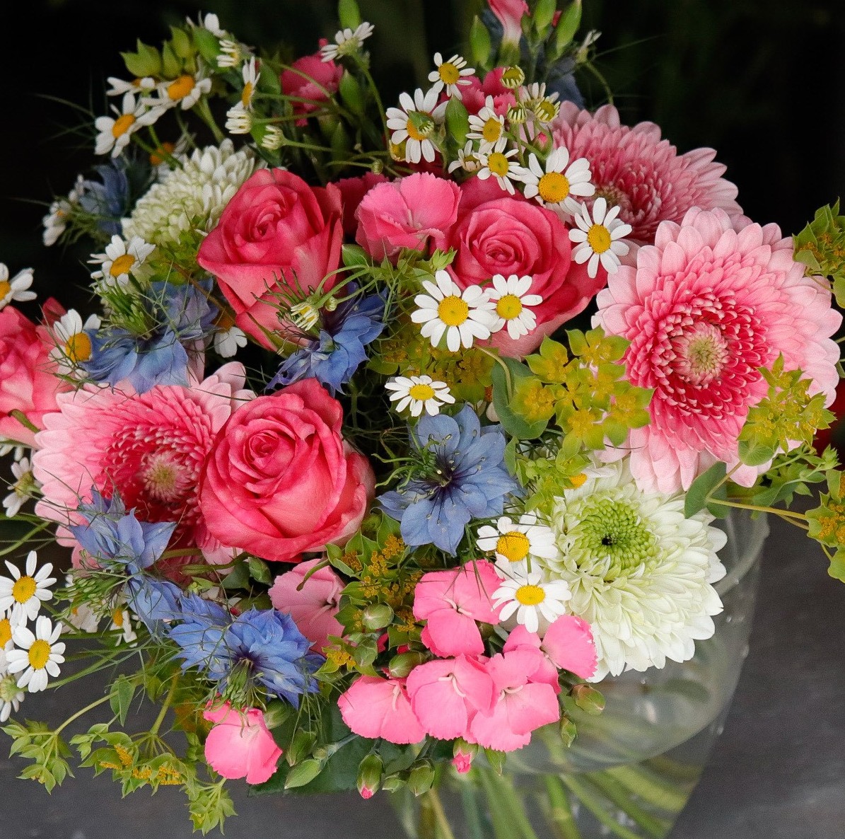 八女の花を使用した華やかな❝ギフト花束❞の商品画像 2